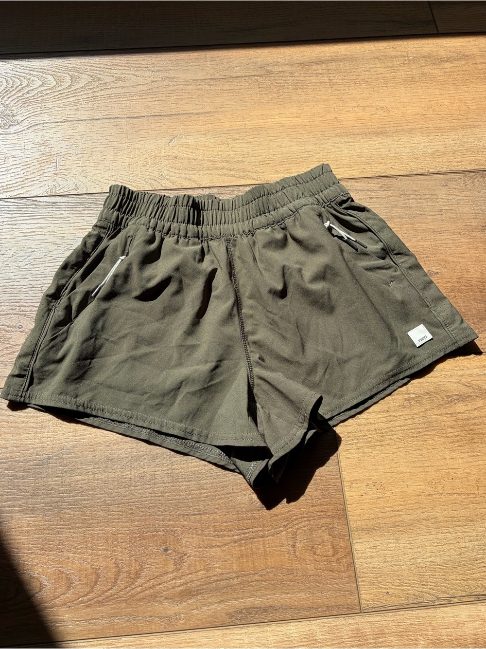 Vuori Olive Athletic Elastic-Waist Shorts
